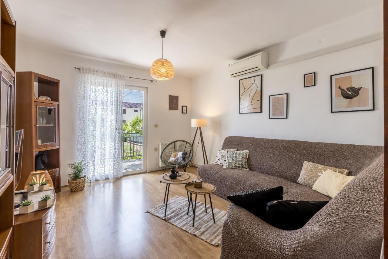 Citrus Accommodation Каштела Экстерьер фото