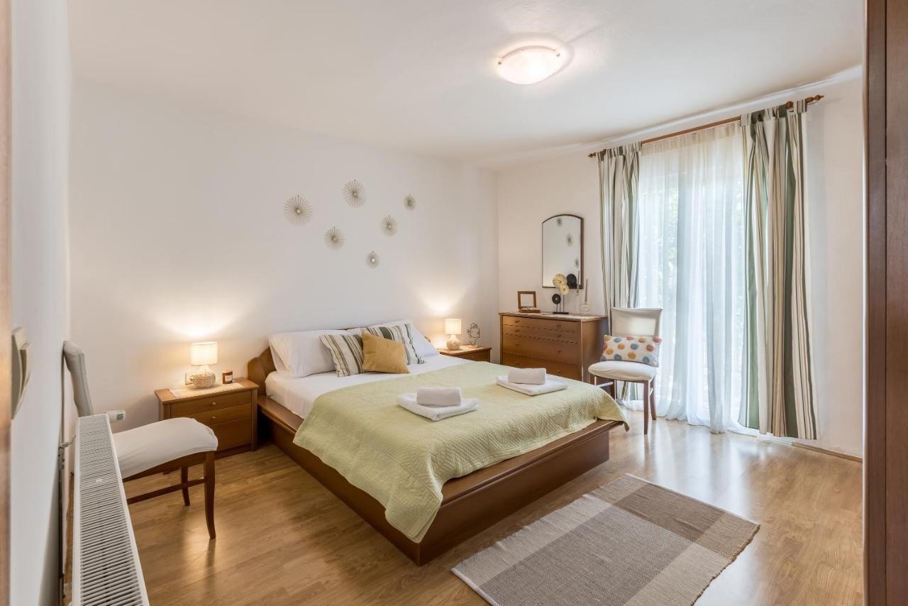Citrus Accommodation Каштела Экстерьер фото