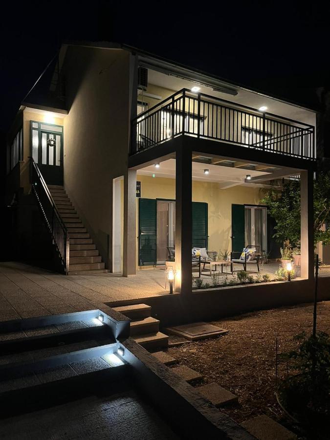 Citrus Accommodation Каштела Экстерьер фото