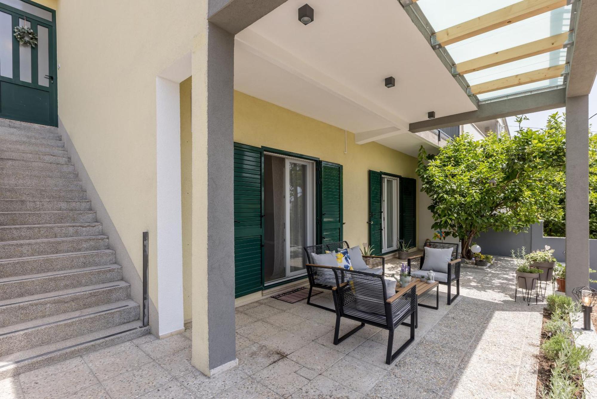 Citrus Accommodation Каштела Экстерьер фото